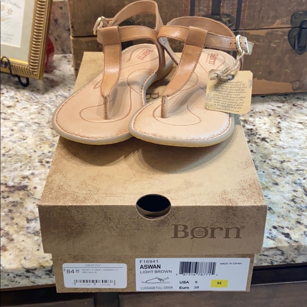 Born sandal